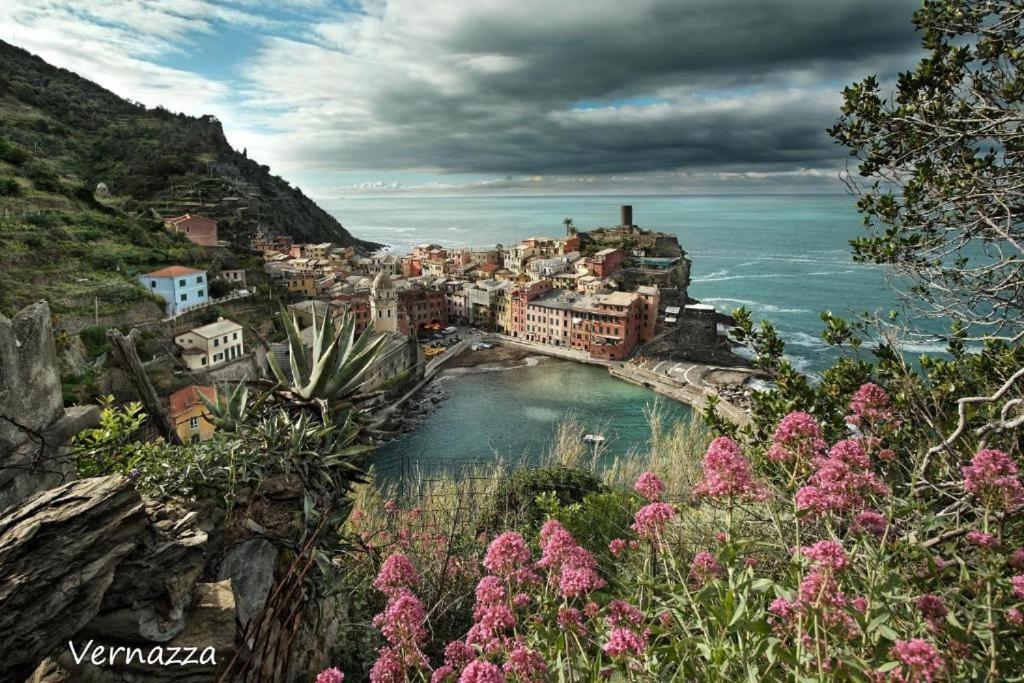 شقة Cinque Terre Bridge لا سبيتسْيا المظهر الخارجي الصورة